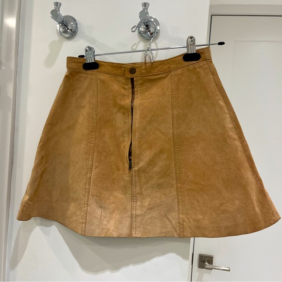 Suede Mini Skirt - H&M - Picture 2 of 2